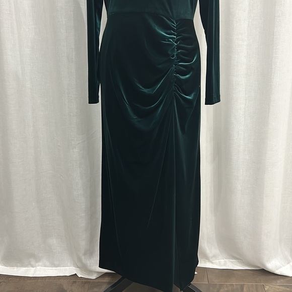 NWT Alex Marie GREEN Velvet Long Sleeve Ruched Waist SideSplit Hem Midi Dress 14 - Picture 4 of 11